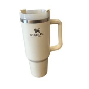 STANLEY 40oz Stainless Steel Quencher Pro Tour Tumbler Cream Travel Mug w/Handle